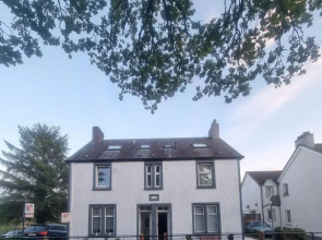 10c Stirling Road