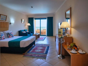 Eagles Downtown Zahabia & Beach Resort