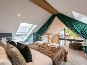 Foxes Den