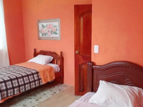 Tena - 4 Beds - Sleeps 12 - Pet Friendly - Hot Tub