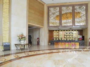 Golden Wave Hotel
