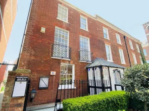 Grade II Listed 3 Bed Townhouse in Exeter, Devon