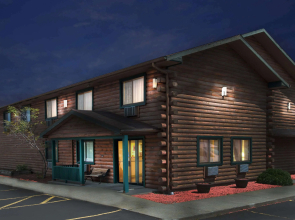 Super 8 by Wyndham Ticonderoga