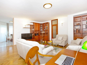 Awesome Apartment in Split With Wifi and 3 Bedrooms