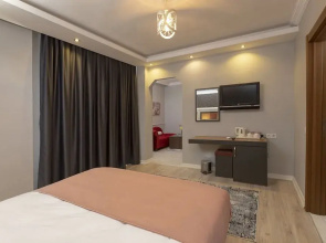 Toprak Hotel
