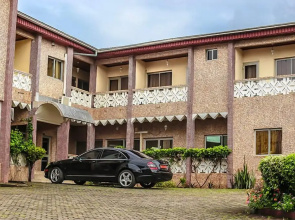 Fini Hotel Bobende