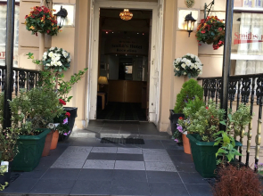 Smiths Hotel