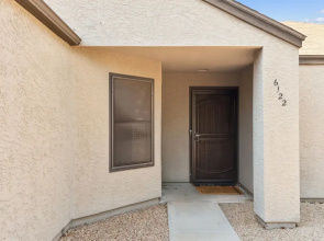 Beautifully Renovated Glendale Retreat 3 Bedroom Home by RedAwning