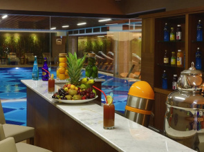 Royal Stay Palace Hotel