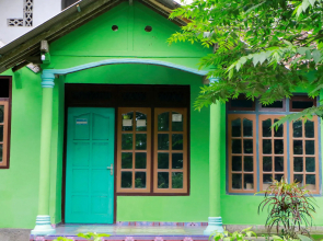 Homestay Junet by ZUZU