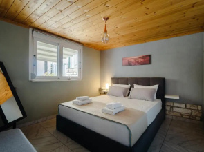 Kritamos Luxury Apartment