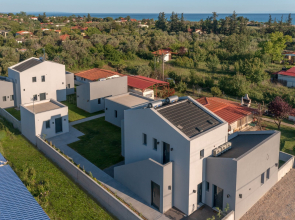 TheaSea Luxury Suites- Studio Suite 3