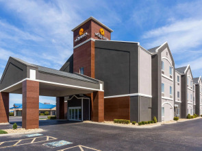 La Quinta Inn & Suites by Wyndham Columbus West - Hilliard