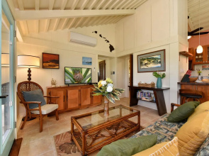 International Colony Club 34 Cottage