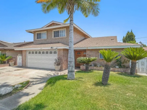 5 BR Jacuzzi 12 Mins to Disney Knotts Beach