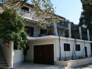 Apartments Robert - 5m from sea