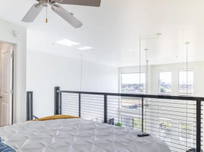 2sty Loft-Close to Shops & Dining-4057