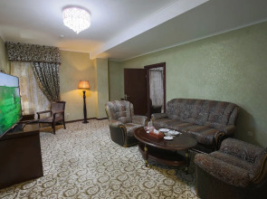 Отель Zargaron Plaza