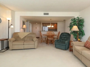 Anchorage Resort 9th Floor 2-Bedroom Condo with Balcony- Gulf Views! Pool, Beach 2 Condo