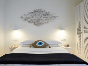 Eolia Kamari Villa