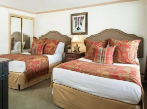 Slopeside 2 Bedroom Platinum-rated Residence at Golden Peak in Vail Village