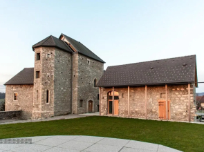 Vinica Castle