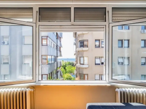 Spacious Flat w Balcony 3 min to Kadikoy Square