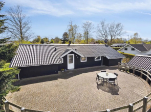 "Petrus" - 750m from the sea in SE Jutland