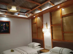 Yuyuan Hostel(张家界峪园客栈)
