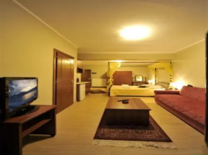 Alpina Suites
