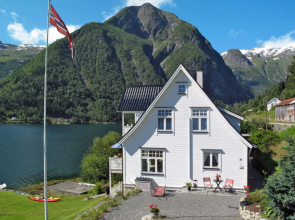 Holiday Home Villa Esefjord (Fjs003)