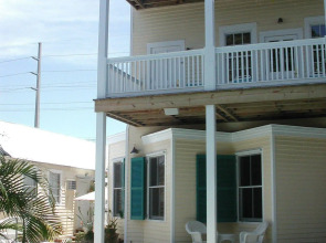 The Southernmost Inn - Adults Only