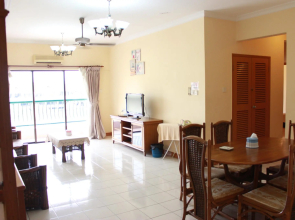 Marimari Marina Service Condo