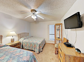 New Listing! Charming Coastal W/ Beach Views 2 Bedroom Condo