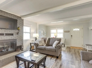 Walkable & Updated Nevada Home: Family Friendly!