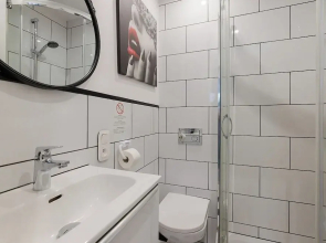 UNIT Warszawa Centrum Room by Metro Rondo ONZ