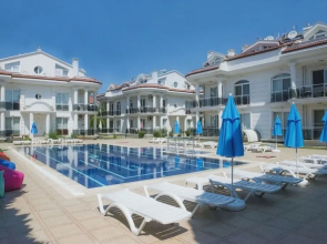 Serenity Apartments 2 by Villamnet