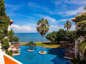 4 Bed Beachfront Condo SP43