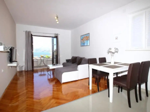 Apartments Dubreta