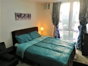 Studio Condominium - Short and Long Term Staycation