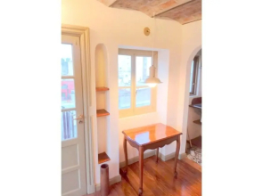 Pequeño y Encantador by Kohli House