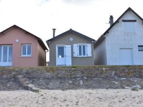 Holiday Home in Ravenoville With Courtyard, Terrace, BBQ