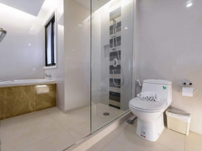 Bliston Suwan Park View