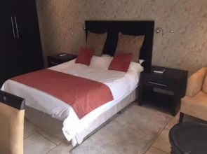 Hotel Planet Hollybum