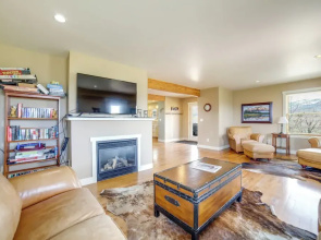 Idaho Vacation Rental ~ 7 Mi to Wind Cave