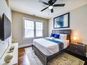 Modern Portsmouth Apartment: Walk to Norfolk Ferry