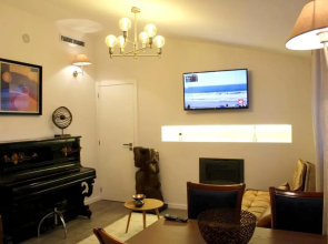 2 bedrooms appartement with lake view furnished balcony and wifi at Porto