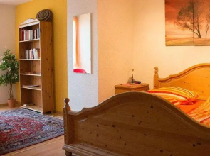 Gemuetliche-2-ZimmerFerienwohnung-im-Schwarzwaldstil-stadtnah