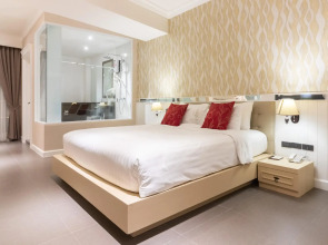 The Raya Surawong Bangkok