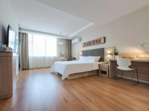 Hanting Hotel Luzhou Bell and Drum Tower